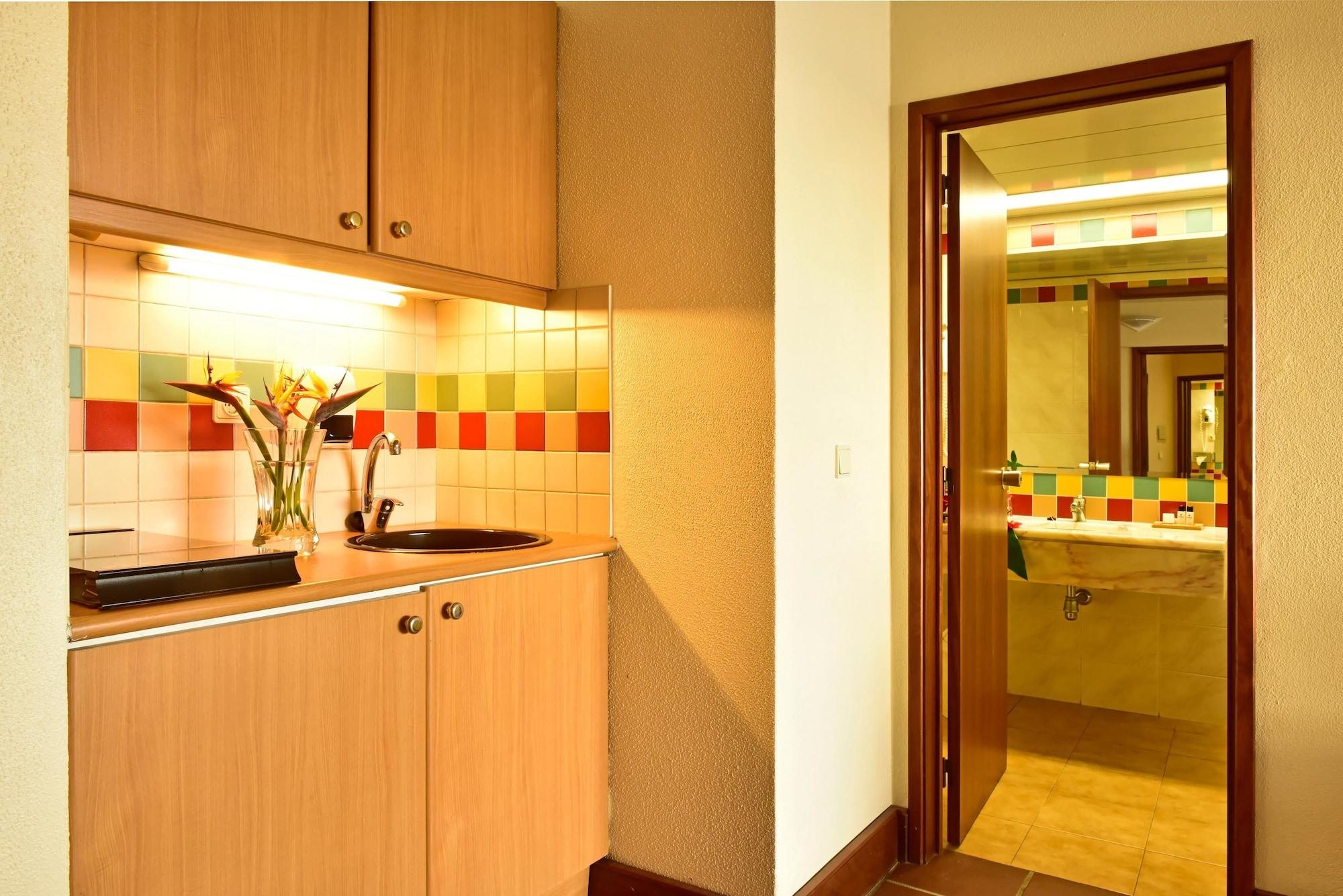 Pestana Ocean Bay Resort Funchal  Exteriör bild